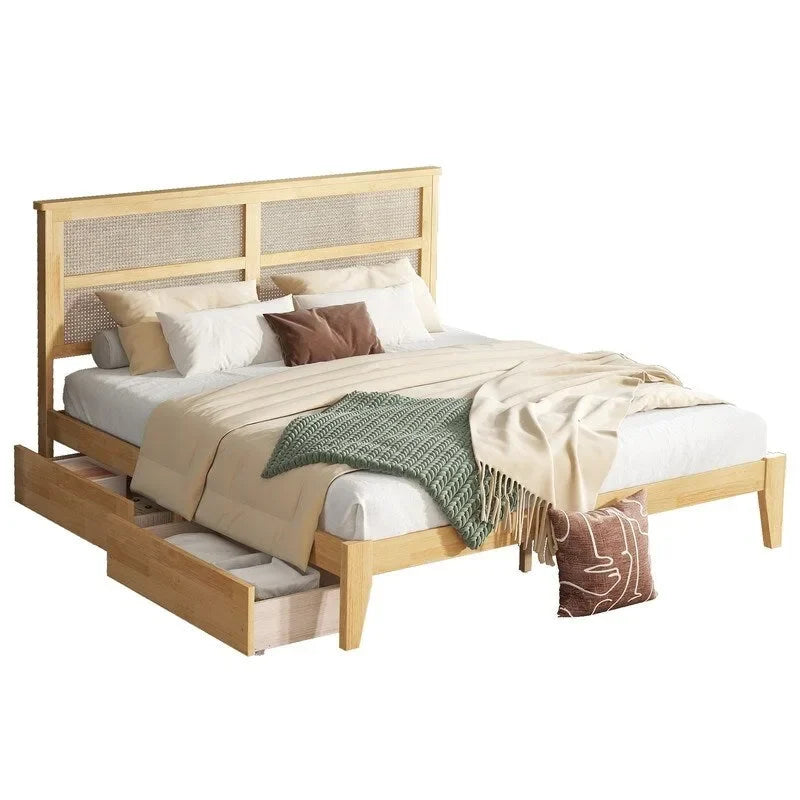 Letto king size con piattaforma, testiera in rattan, due cassetti