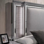 Taia Set Camera da Letto Contemporaneo 3 Pezzi Grigio con Letto, Comodino e Cassettiera con LED